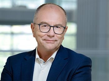 Executive leadership team – Régis Mulot